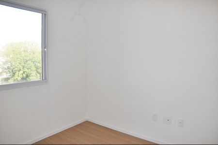 Kitnet / studio - Quarto de kitnet/studio para alugar com 1 quarto, 17m² em Jardim Jaragua, São Paulo