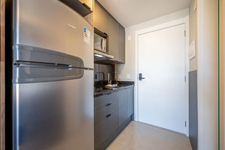 Cozinha de kitnet/studio para alugar com 1 quarto, 26m² em Boa Vista, Porto Alegre