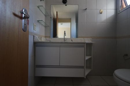 Banheiro de apartamento para alugar com 1 quarto, 50m² em Centro, Ribeirão Preto