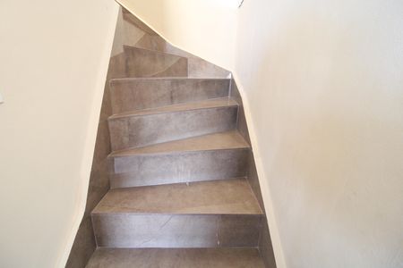 Casa à venda com 140m², 3 quartos e 3 vagasEscada