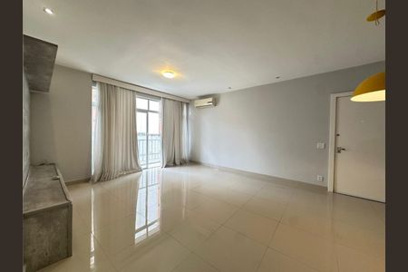 Apartamento para alugar com 107m², 3 quartos e 2 vagas