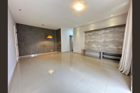 Apartamento para alugar com 107m², 3 quartos e 2 vagas