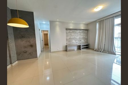 Apartamento para alugar com 107m², 3 quartos e 2 vagas