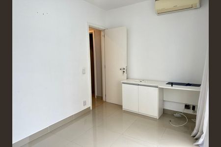 Apartamento para alugar com 107m², 3 quartos e 2 vagas