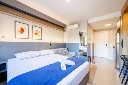 Quarto de kitnet/studio para alugar com 1 quarto, 26m² em Boa Vista, Porto Alegre
