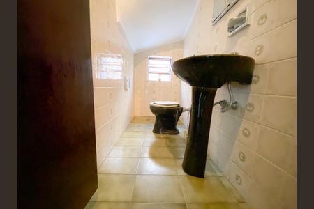 Casa à venda com 5 quartos, 250m² em Vila Ipojuca, São Paulo