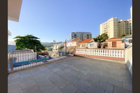 Casa à venda com 250m², 5 quartos e 5 vagas