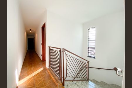 Casa à venda com 5 quartos, 250m² em Vila Ipojuca, São Paulo