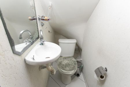 Casa de condomínio à venda com 58m², 2 quartos e 1 vagaLavabo 