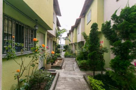 Casa de condomínio à venda com 58m², 2 quartos e 1 vagaÁrea comum 