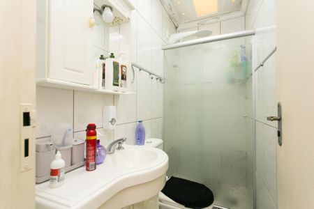 Casa de condomínio à venda com 58m², 2 quartos e 1 vagaBanheiro 