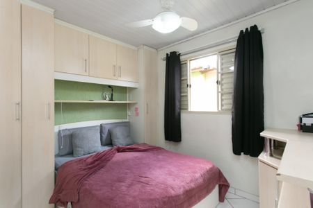 Casa de condomínio à venda com 58m², 2 quartos e 1 vagaQuarto 2 