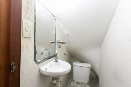 Casa de condomínio à venda com 58m², 2 quartos e 1 vagaLavabo 