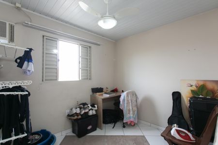 Casa de condomínio à venda com 58m², 2 quartos e 1 vagaQuarto 1 