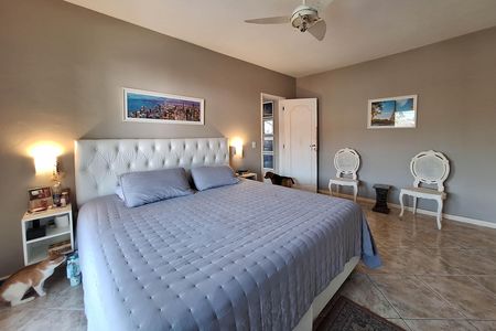 Casa à venda com 400m², 4 quartos e 2 vagas Casa à venda com 400m², 4 quartos e 2 vagasSuíte 1