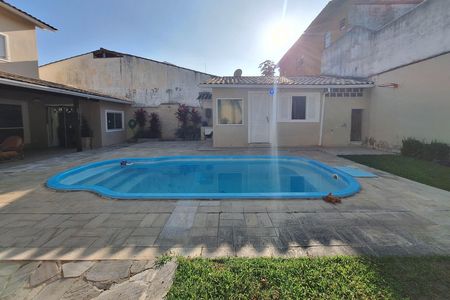 Casa à venda com 400m², 4 quartos e 2 vagas Casa à venda com 400m², 4 quartos e 2 vagasQuintal
