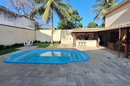 Casa à venda com 400m², 4 quartos e 2 vagas Casa à venda com 400m², 4 quartos e 2 vagasQuintal