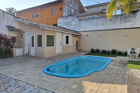 Casa à venda com 400m², 4 quartos e 2 vagas Casa à venda com 400m², 4 quartos e 2 vagasQuintal