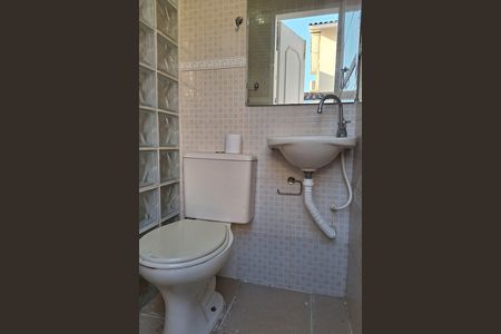 Casa à venda com 400m², 4 quartos e 2 vagas Casa à venda com 400m², 4 quartos e 2 vagasBanheiro de serviço