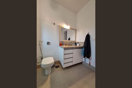Casa à venda com 400m², 4 quartos e 2 vagas Casa à venda com 400m², 4 quartos e 2 vagasBanheiro Social