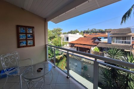 Casa à venda com 400m², 4 quartos e 2 vagas Casa à venda com 400m², 4 quartos e 2 vagasSuíte 1
