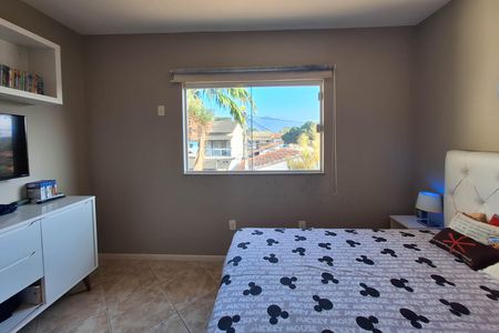 Casa à venda com 400m², 4 quartos e 2 vagas Casa à venda com 400m², 4 quartos e 2 vagasQuarto 1