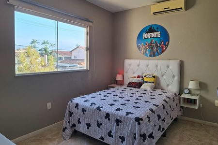 Casa à venda com 400m², 4 quartos e 2 vagas Casa à venda com 400m², 4 quartos e 2 vagasQuarto 1