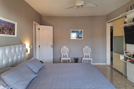 Casa à venda com 400m², 4 quartos e 2 vagas Casa à venda com 400m², 4 quartos e 2 vagasSuíte 1