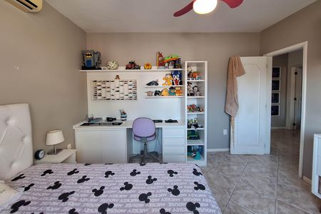 Casa à venda com 400m², 4 quartos e 2 vagas Casa à venda com 400m², 4 quartos e 2 vagasQuarto 1