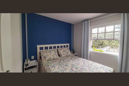 Casa de condomínio à venda com 180m², 4 quartos e 2 vagasSuíte