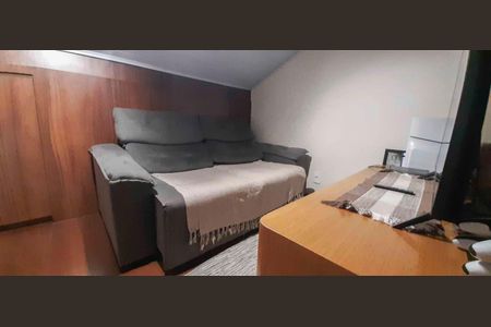 Casa de condomínio à venda com 180m², 4 quartos e 2 vagasSala de TV