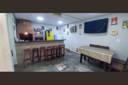 Casa de condomínio à venda com 180m², 4 quartos e 2 vagasEspaço Gourmet