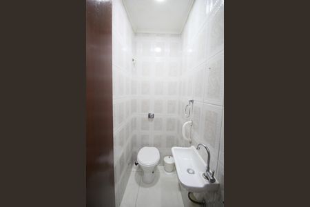 Casa à venda com 117m², 6 quartos e 1 vagaLavabo