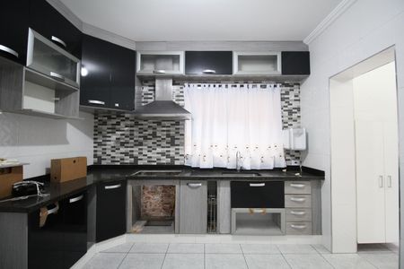 Casa à venda com 117m², 6 quartos e 1 vagaCozinha 2