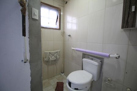Casa à venda com 117m², 6 quartos e 1 vagaBanheiro da Suíte 1