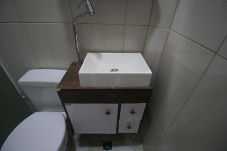 Casa à venda com 117m², 6 quartos e 1 vagaBanheiro da Suíte 2 - Torneira