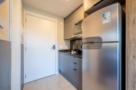 Cozinha de kitnet/studio para alugar com 1 quarto, 26m² em Boa Vista, Porto Alegre