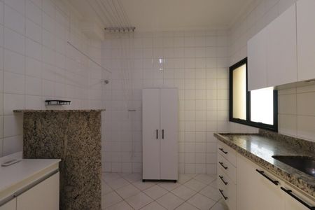 Apartamento para alugar com 65m², 2 quartos e 2 vagasCozinha