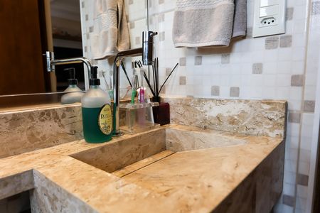 Apartamento à venda com 54m², 2 quartos e 1 vaga Apartamento à venda com 54m², 2 quartos e 1 vagaBanheiro