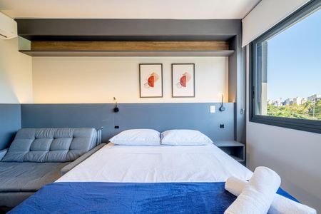 Quarto de kitnet/studio para alugar com 1 quarto, 26m² em Boa Vista, Porto Alegre