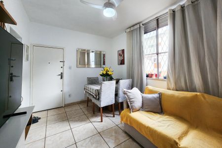 Apartamento para alugar com 60m², 2 quartos e 1 vaga Apartamento para alugar com 60m², 2 quartos e 1 vagaSala