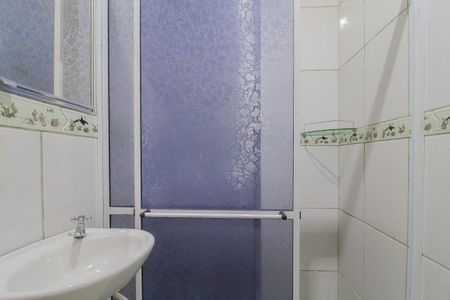 Banheiro de casa para alugar com 1 quarto, 45m² em Rp8 (regiões de Planejamento), Mauá