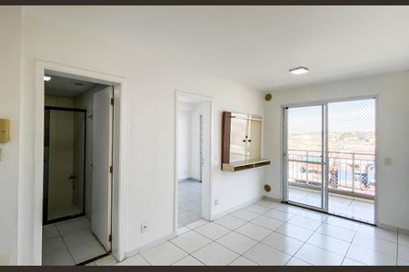 Sala  de apartamento para alugar com 2 quartos, 52m² em Jardim Santa Teresinha, São Paulo