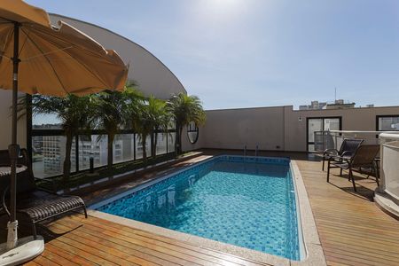 Apartamento para alugar com 33m², 1 quarto e 1 vaga Apartamento para alugar com 33m², 1 quarto e 1 vagaÁrea comum - Piscina