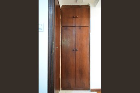 Armário corredor de apartamento à venda com 1 quarto, 36m² em Alto de Pinheiros, São Paulo