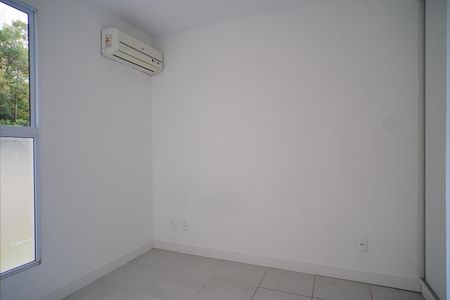 Quarto 2 de apartamento para alugar com 2 quartos, 44m² em Santa Fe, Porto Alegre