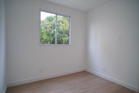 Quarto 1 de apartamento para alugar com 2 quartos, 44m² em Santa Fe, Porto Alegre