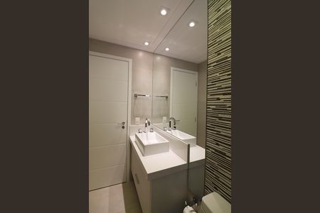 Apartamento à venda com 123m², 3 quartos e 2 vagasBanheiro Social