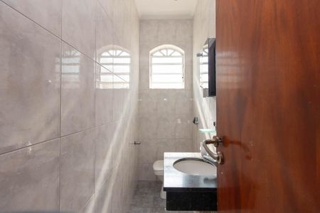 Casa à venda com 299m², 4 quartos e 6 vagasLavabo