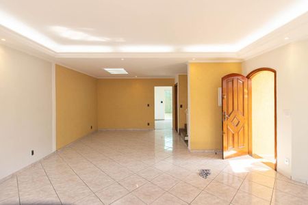 Casa à venda com 299m², 4 quartos e 6 vagasSala